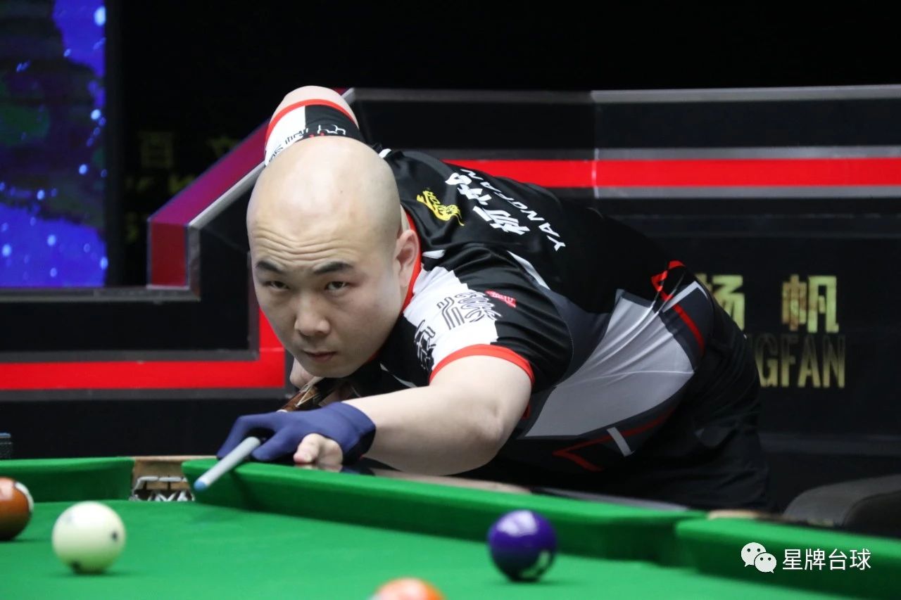 在其任期内 在其任期内