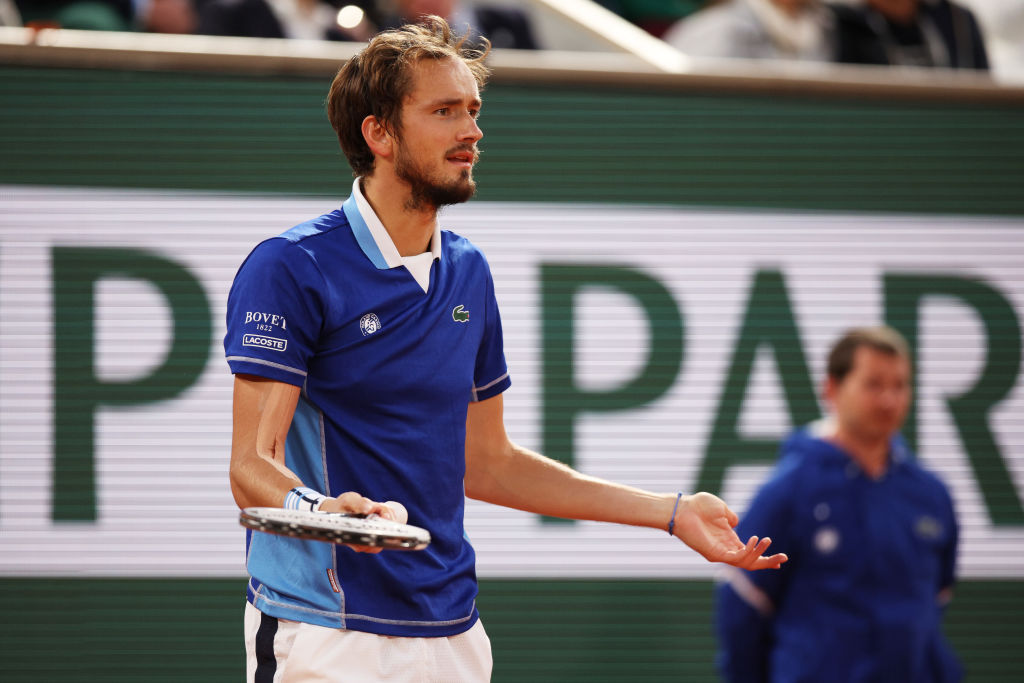 而在防守转 而在防守转