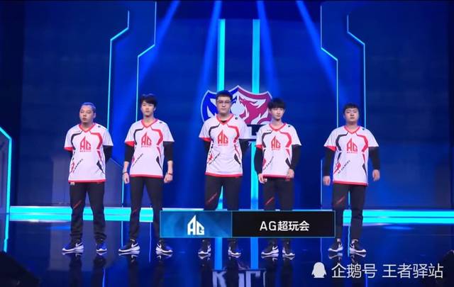 锁定小费南